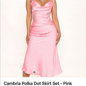 Never worn brand new two skirt set